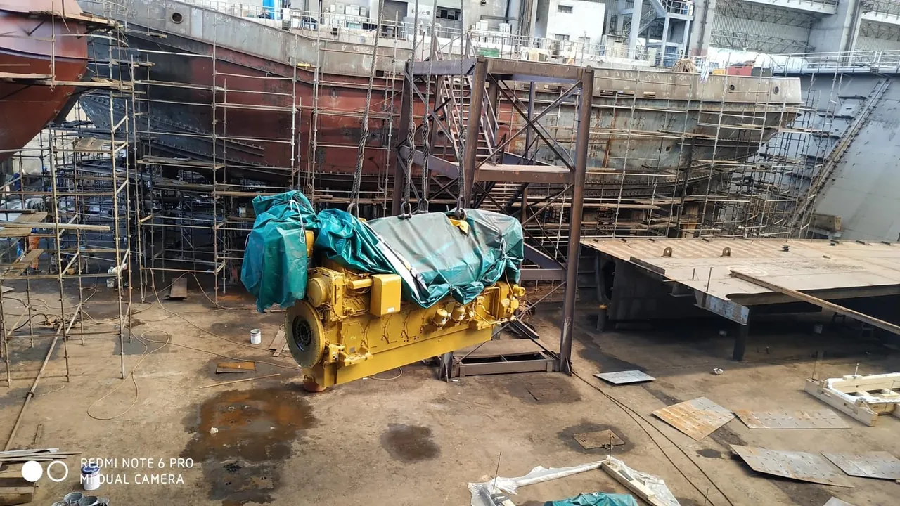 Main engine staged at the HSL work front during installation.