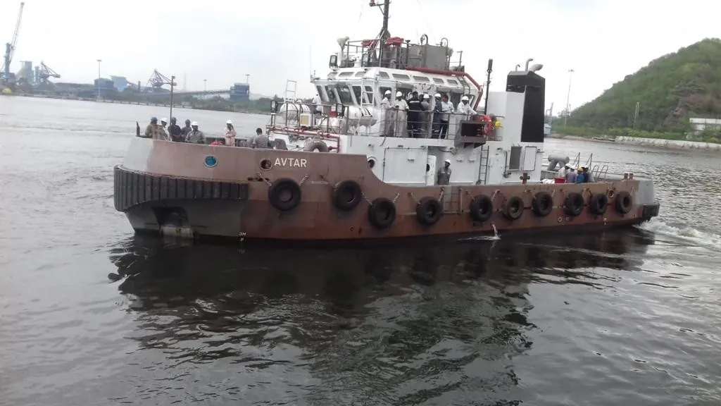 Tug Avatar afloat after construction.