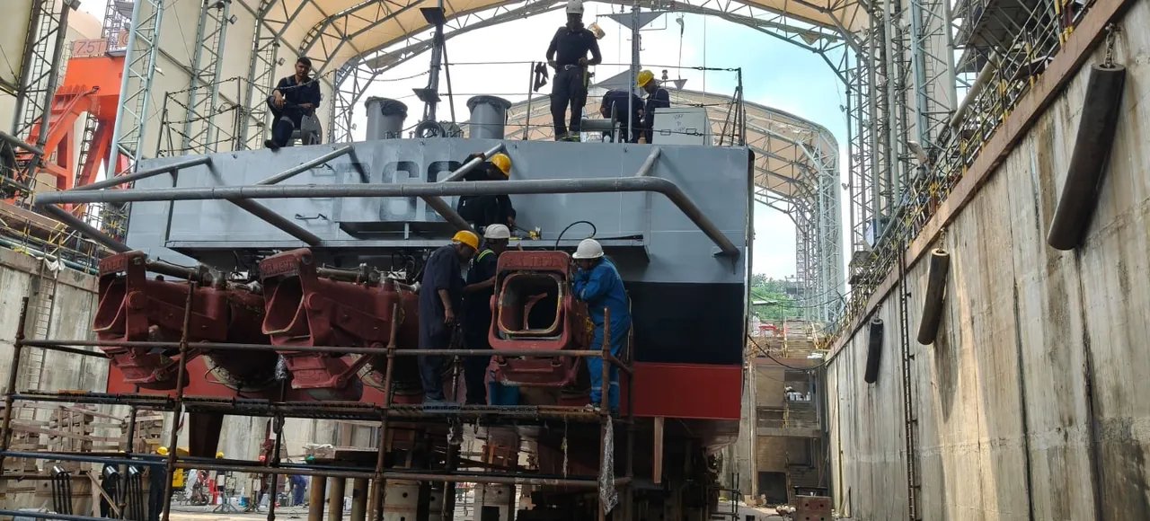 Stern and propulsion work during the SCGS Zoroaster refit.